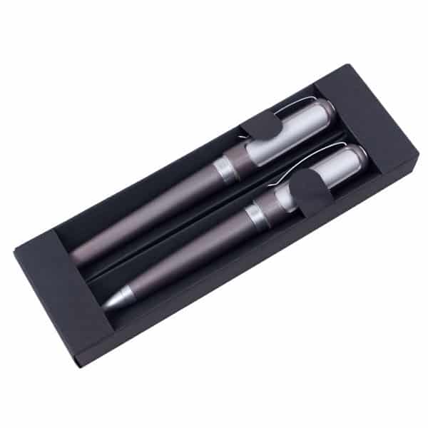 סט של עט כדורי ועט רולר מתכתיים