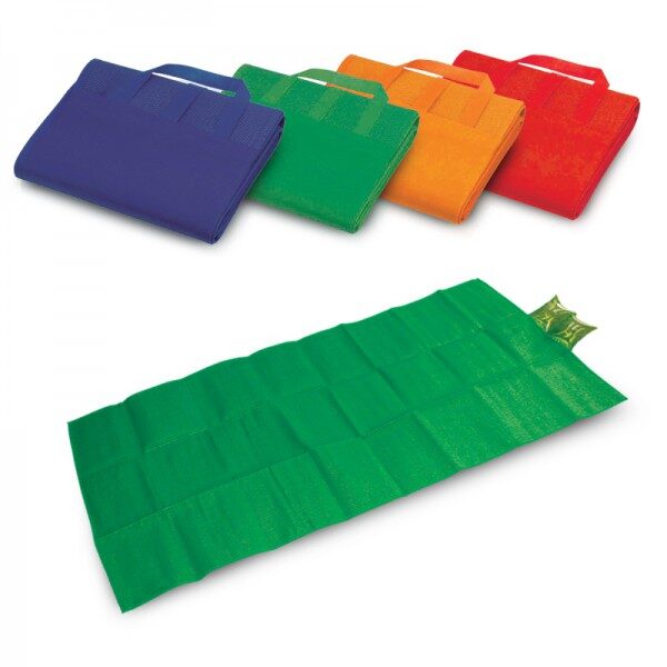 מחצלת חוף עם כרית