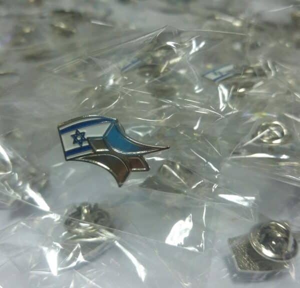 סיכות דש בעיצוב אישי סיכות דש בעיצוב אישי