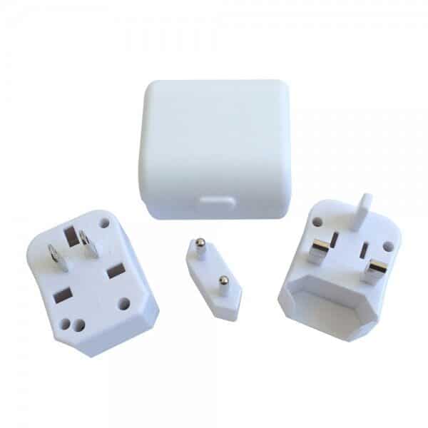 מתאם שקע חשמל בינלאומי