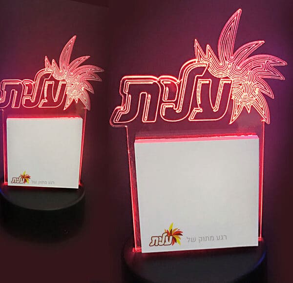 גוף תאורה שולחני בעיצוב אישי גוף תאורה שולחני בעיצוב אישי