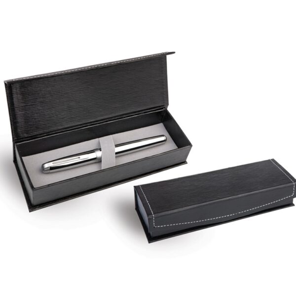 קופסת דמוי עור לעטים