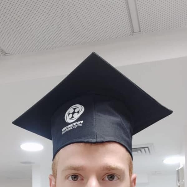 כובע סטודנט ממותג כובע סטודנט ממותג