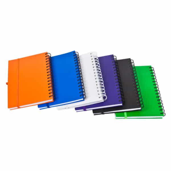 מחברת ספירלה עם כריכה קשה מחברת ספירלה עם כריכה קשה