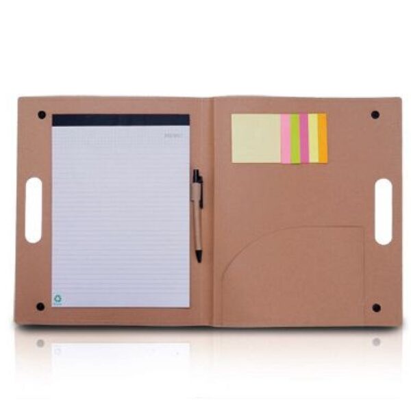 מכתביה מנייר ממוחזר