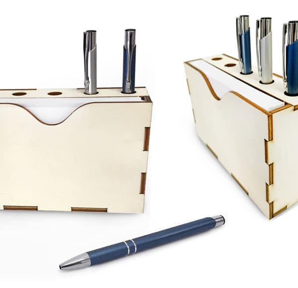 מעמד מעץ לעטים ולניירות מעמד מעץ לעטים ולניירות