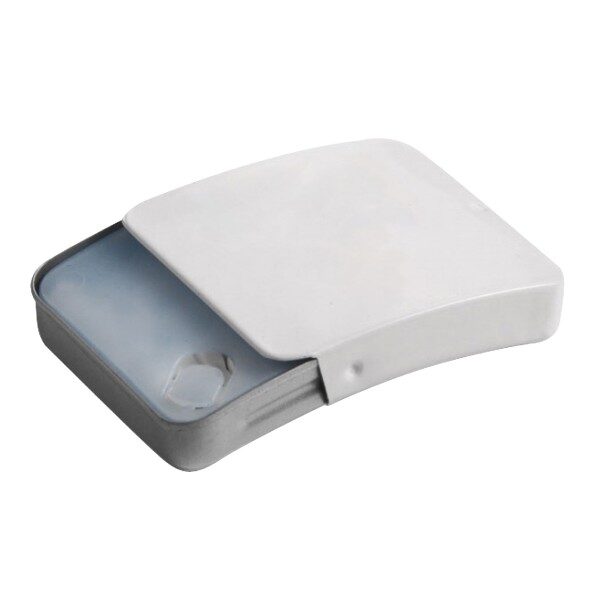 סוכריות מנטה בקופסה ממותגת