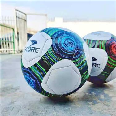 כדורי רגל עם לוגו