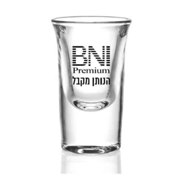 צ'ייסר עם לוגו