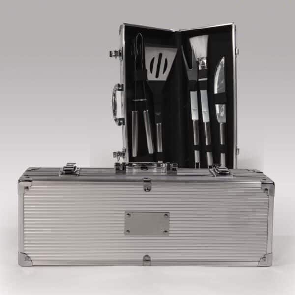 מזוודת כלי ברביקיו ממותגת