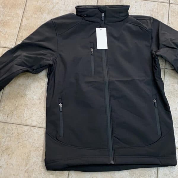 מעיל סופטשל עם כובע