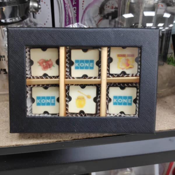 שישה פרלינים ממותגים במארז