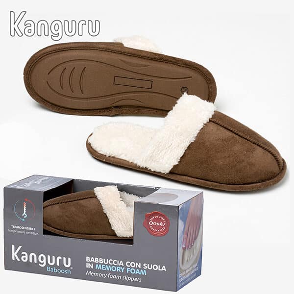 נעלי בית עם מיתוג נעלי בית עם מיתוג