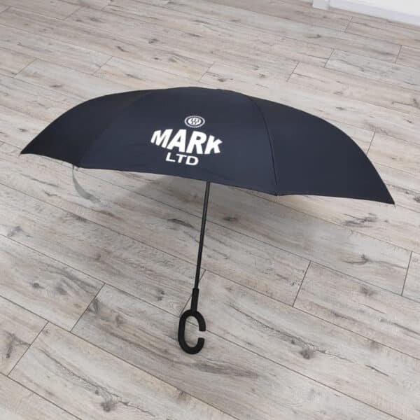 מטריות מתהפכות עם הדפס