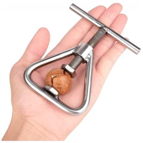 מפצח קומפקטי לאגוזי מקדמיה