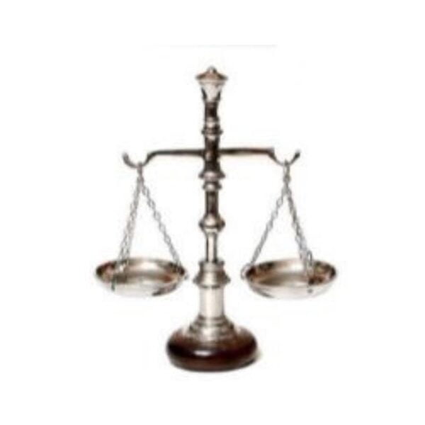 מאזניים עם לוגו