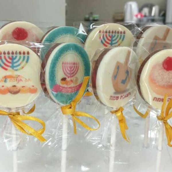 שוקולד ממותג על מקל