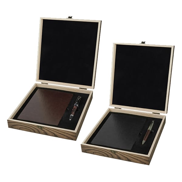 מארז עץ עם מחברת ועט מארז עץ עם מחברת ועט