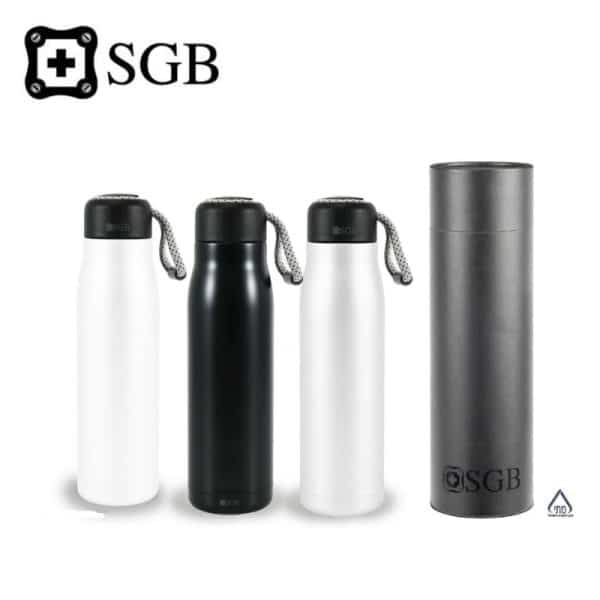 בקבוק SWISS ממותג