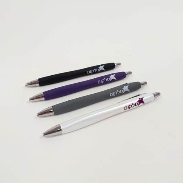 עט פלסטיק עם אביזר מתכת