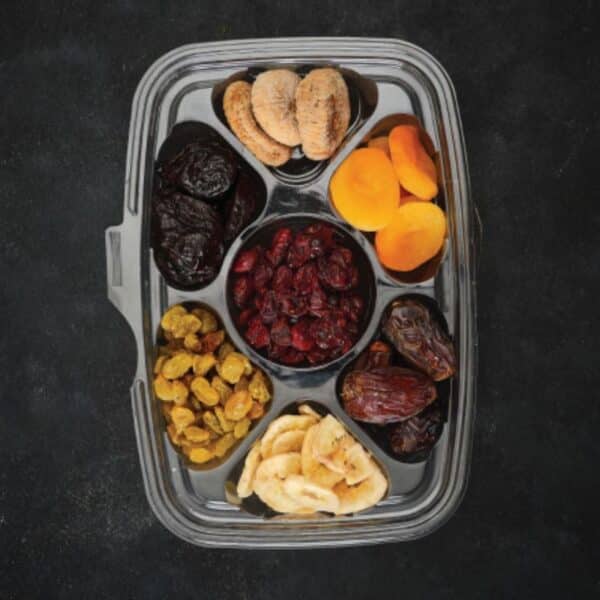 מגש ממותג עם פירות יבשים