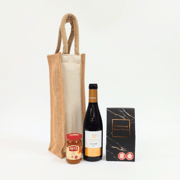 מארז לראש השנה עם יין ושוקולדים