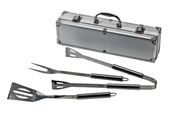 מזוודת אלומיניום עם כלי מנגל