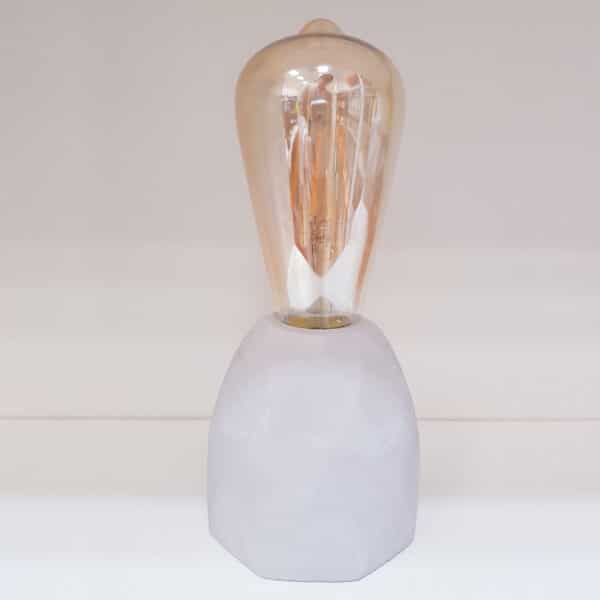 מנורת LED דקורטיבית על מעמד חימר מנורת LED דקורטיבית על מעמד חימר