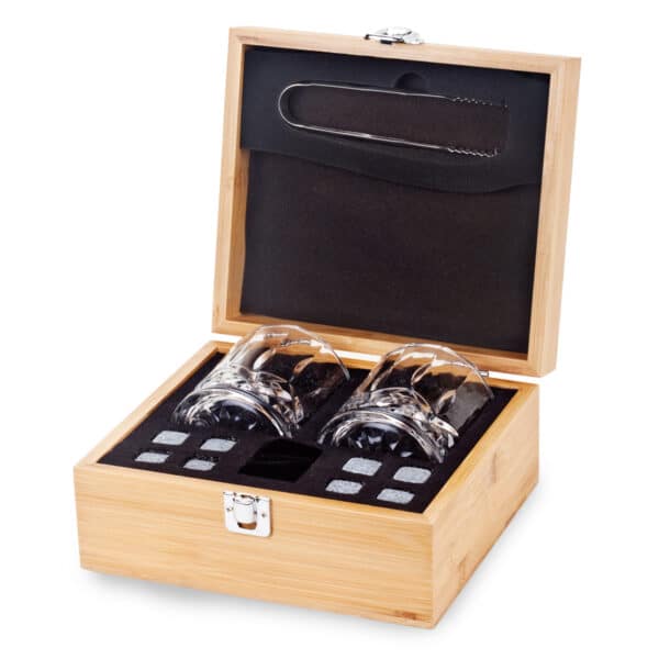 סט שתיה חריפה בקופסת עץ סט שתיה חריפה בקופסת עץ